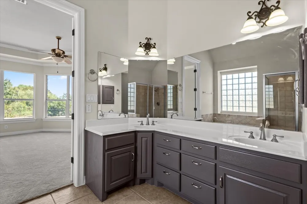 212 Neal Drive Liberty Hill, TX 78642