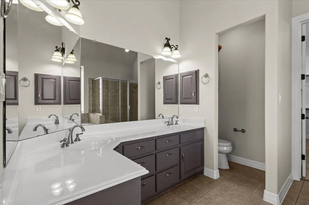 212 Neal Drive Liberty Hill, TX 78642