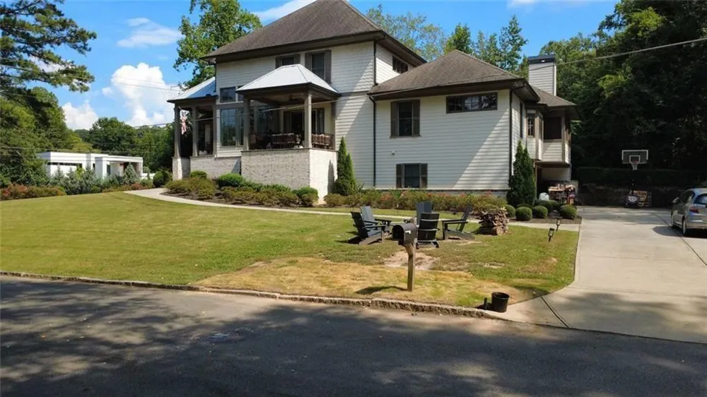 1270 Woods Circle NE Brookhaven, GA 30324