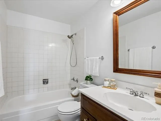 7566 S Willow Way Centennial, CO 80112