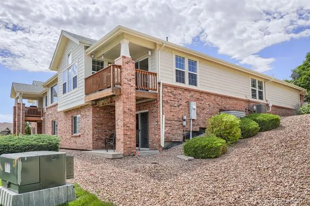 7560 S Biloxi Court Aurora, CO 80016