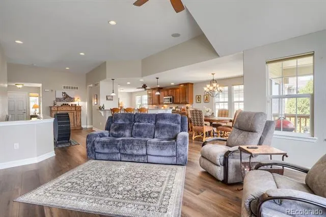 7560 S Biloxi Court Aurora, CO 80016