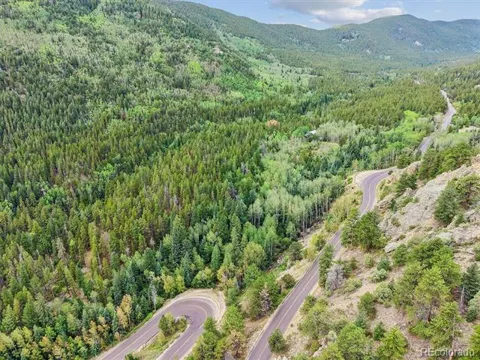 002 Fall River Road