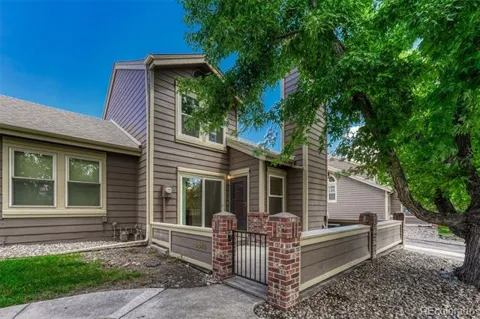 6516 Foxdale Circle