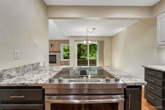 6516 Foxdale Circle Colorado Springs, CO 80919