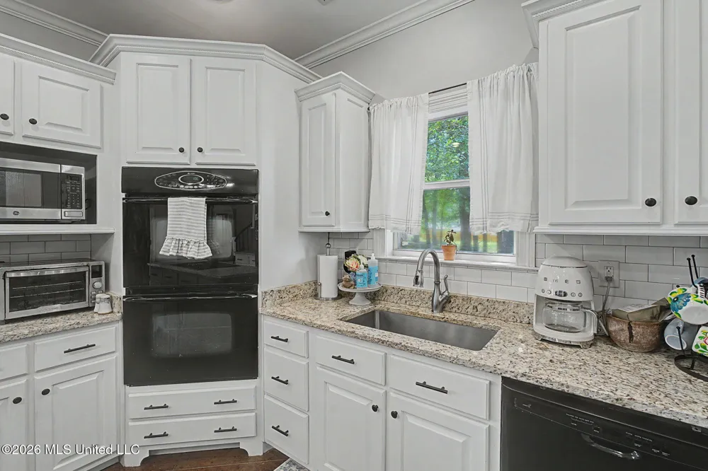 1424 Stone Gate Drive Hernando, MS 38632