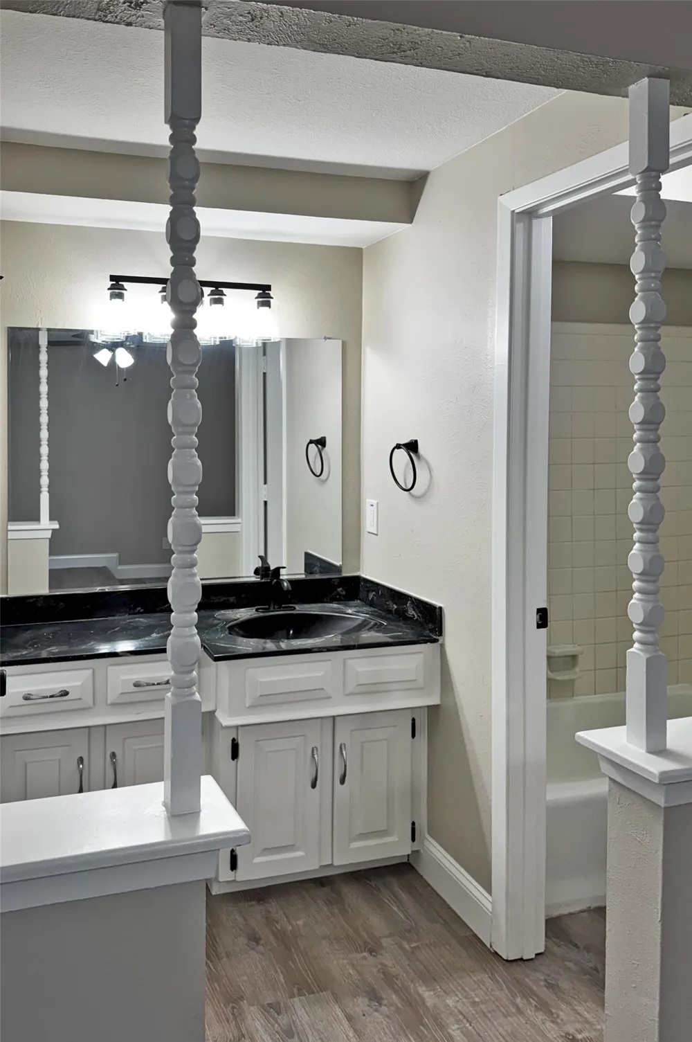 1713 Kingsbridge Drive Garland, TX 75044