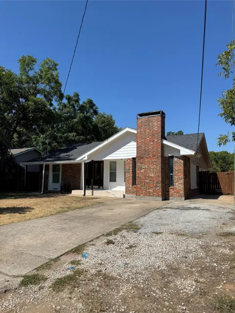 911 English Street
