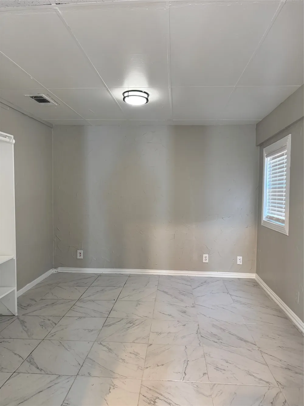 911 English Street Irving, TX 75061