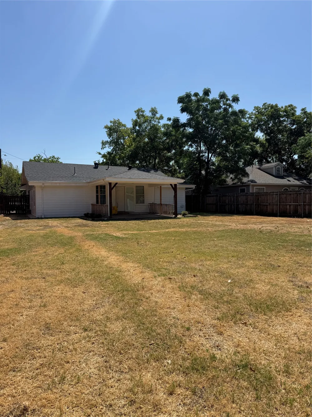 911 English Street Irving, TX 75061