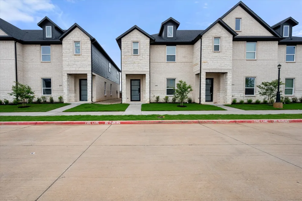 2356 Spring Park Boulevard Arlington, TX 76016