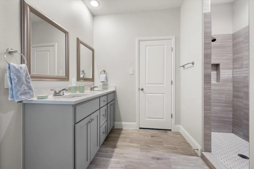 2356 Spring Park Boulevard Arlington, TX 76016