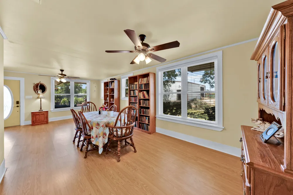 509 E Almante Avenue De Leon, TX 76444