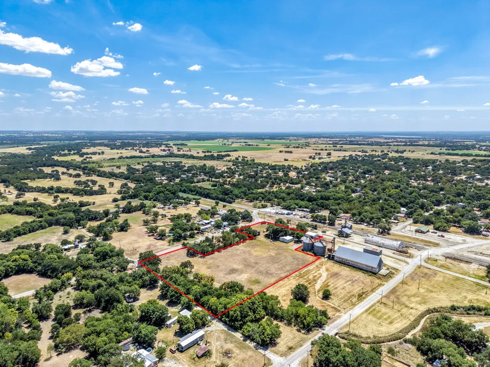 509 E Almante Avenue De Leon, TX 76444