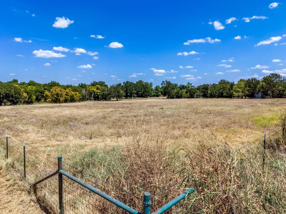 509 E Almante Avenue De Leon, TX 76444