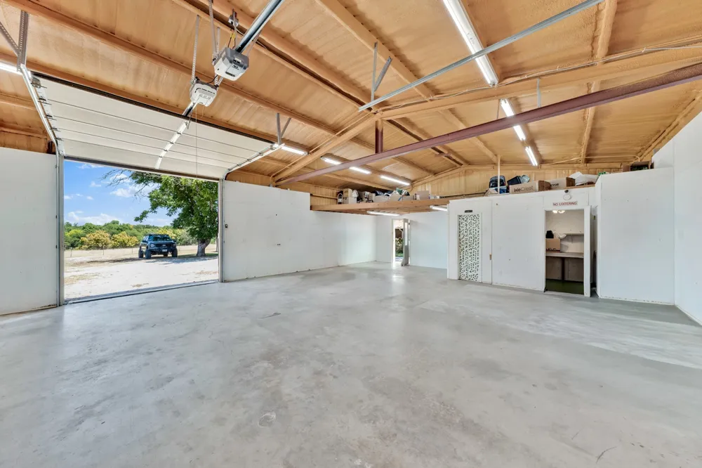 509 E Almante Avenue De Leon, TX 76444