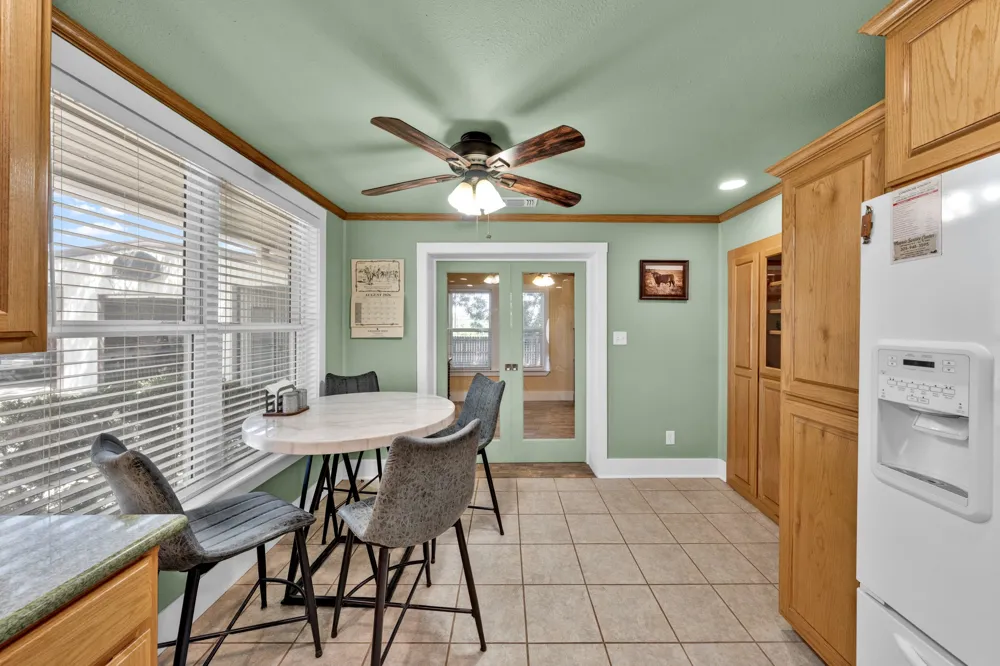 509 E Almante Avenue De Leon, TX 76444