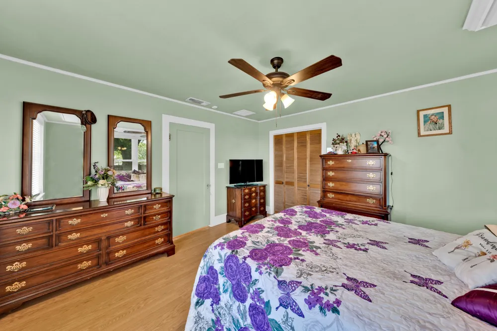 509 E Almante Avenue De Leon, TX 76444