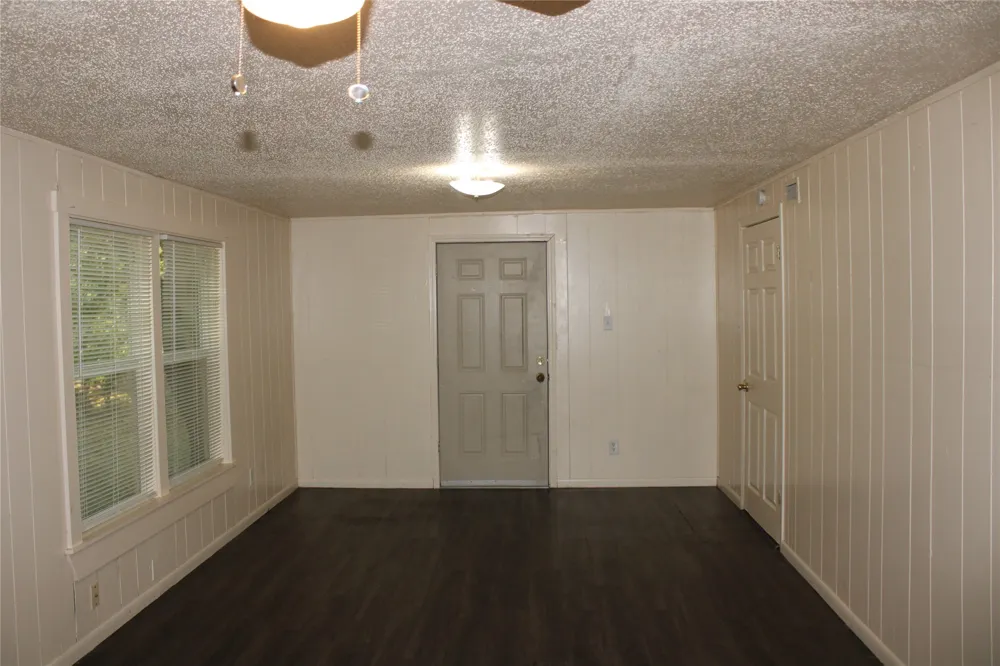 1821 Bell Street Waco, TX 76711