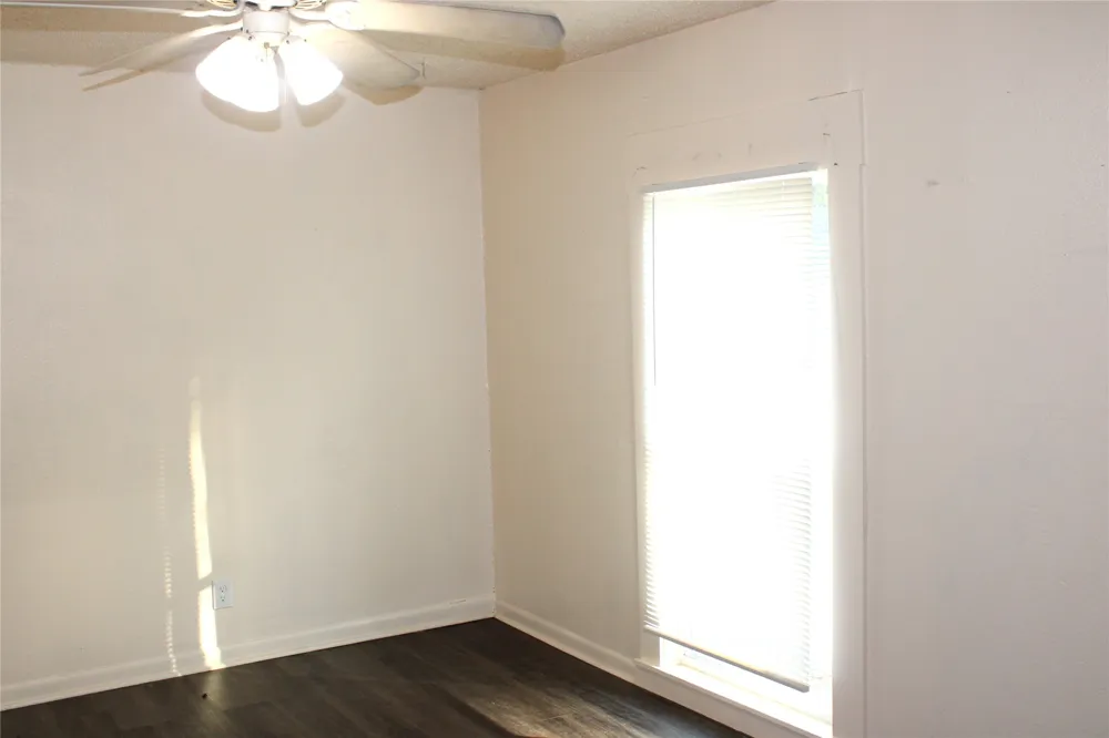 1821 Bell Street Waco, TX 76711