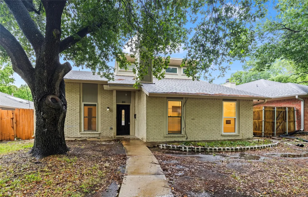 211 Willowwood Place Duncanville, TX 75116