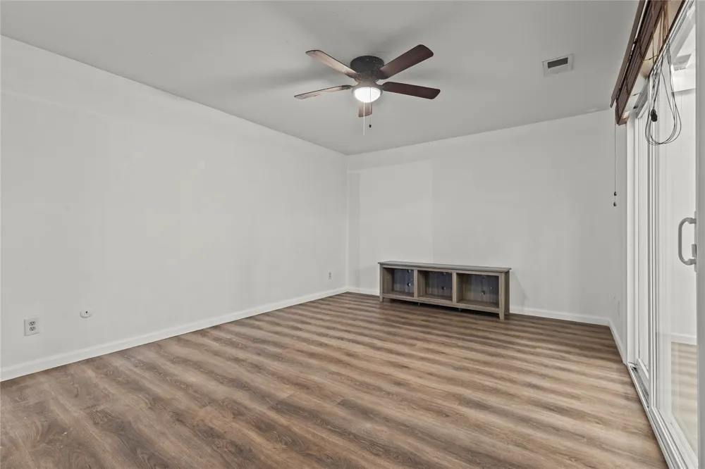 211 Willowwood Place Duncanville, TX 75116