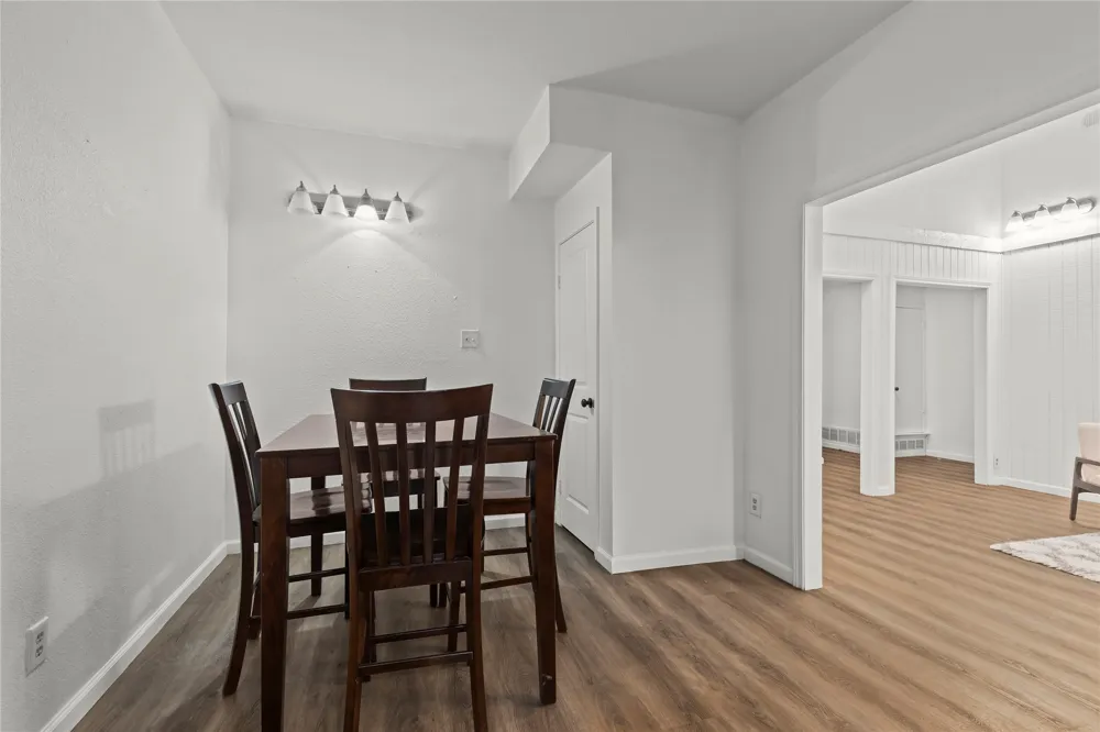 211 Willowwood Place Duncanville, TX 75116