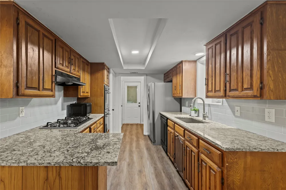 211 Willowwood Place Duncanville, TX 75116