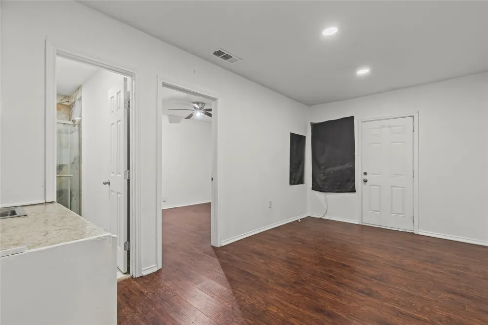 211 Willowwood Place Duncanville, TX 75116