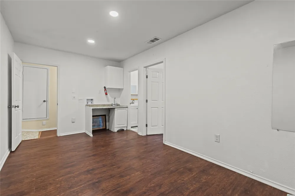 211 Willowwood Place Duncanville, TX 75116