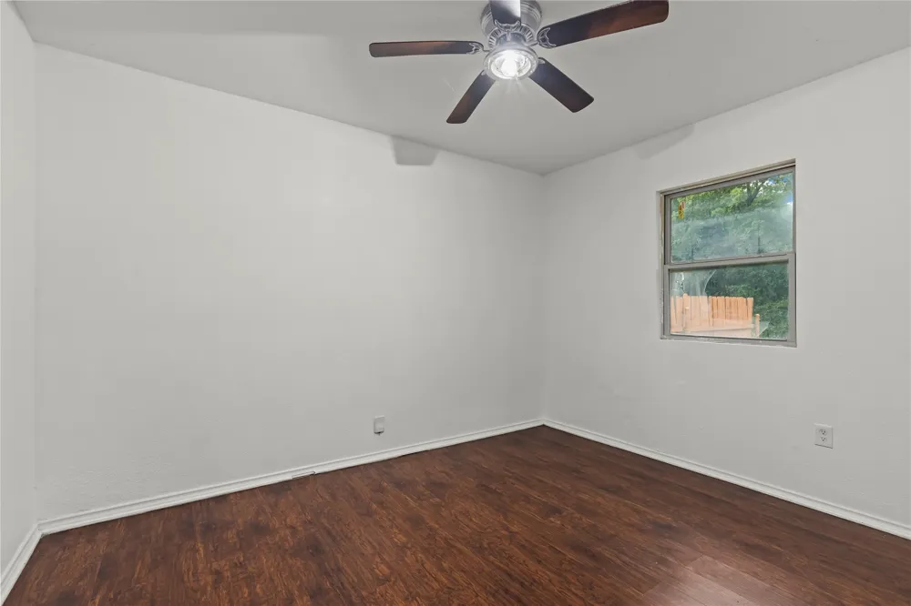 211 Willowwood Place Duncanville, TX 75116