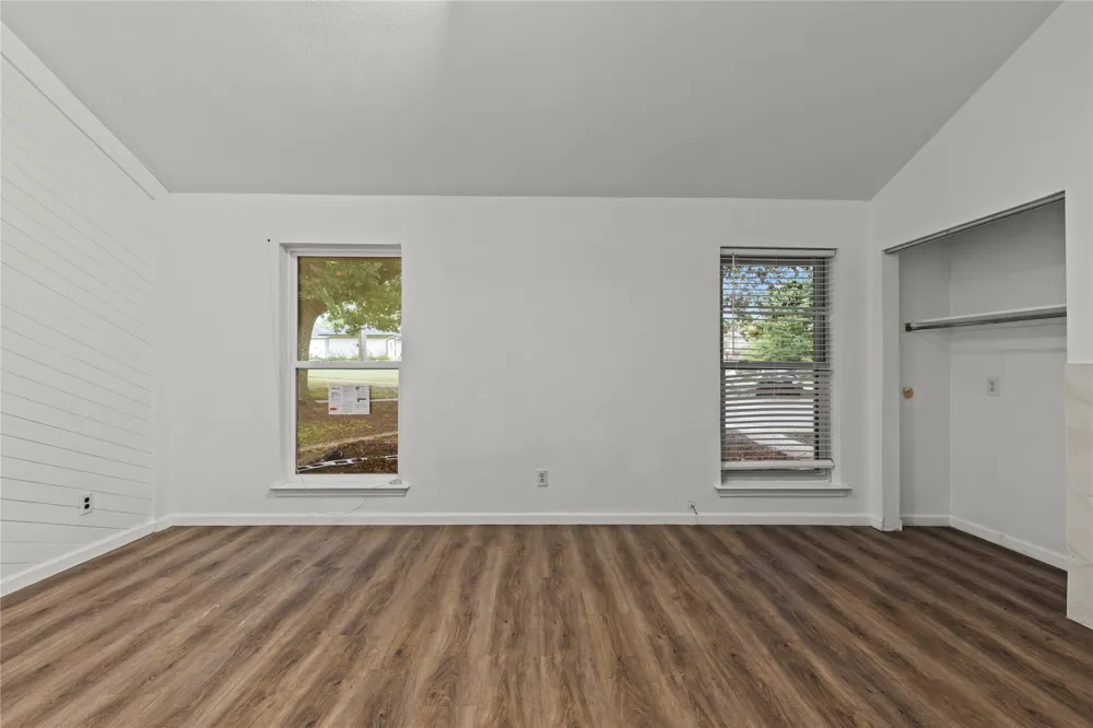 211 Willowwood Place Duncanville, TX 75116