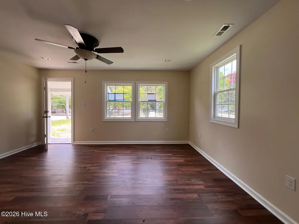 622 E Vance Street Laurinburg, NC 28352