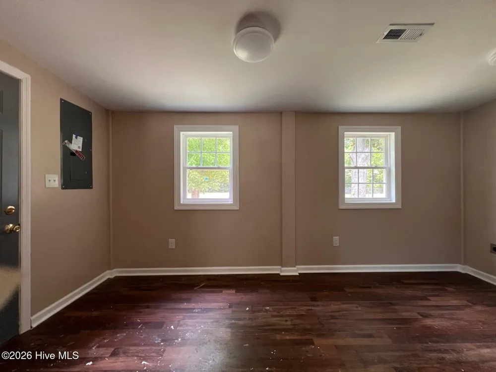 622 E Vance Street Laurinburg, NC 28352