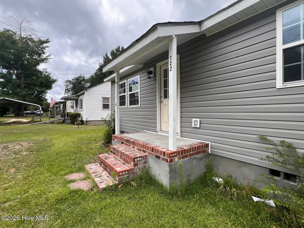 622 E Vance Street Laurinburg, NC 28352