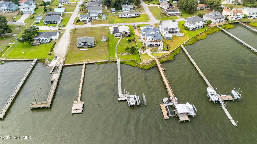 102 Shoreline Drive Atlantic Beach, NC 28512