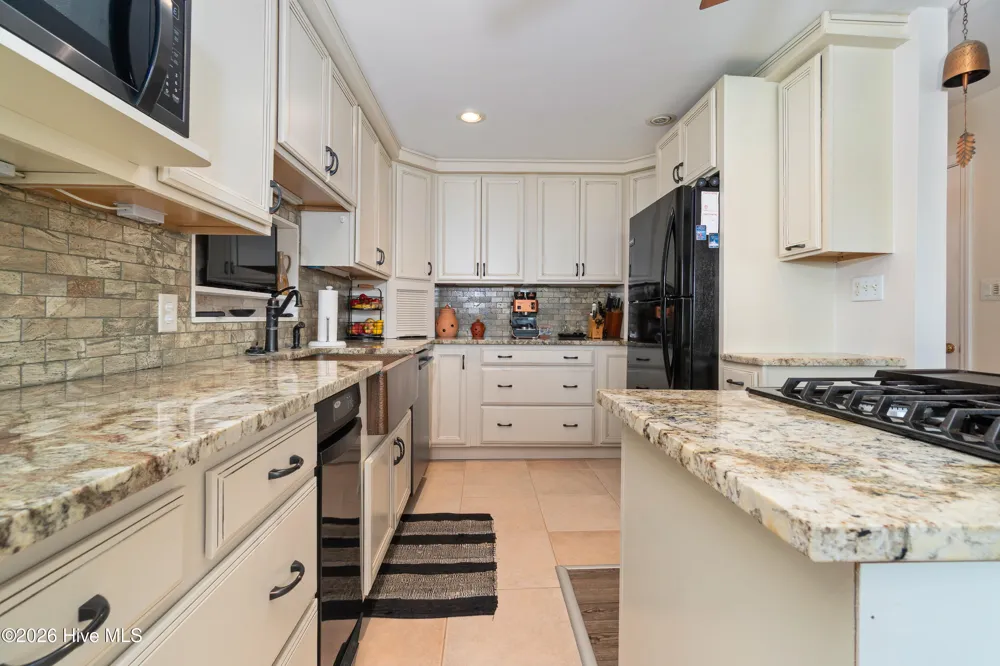 102 Shoreline Drive Atlantic Beach, NC 28512