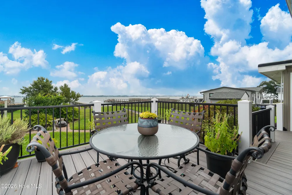 102 Shoreline Drive Atlantic Beach, NC 28512