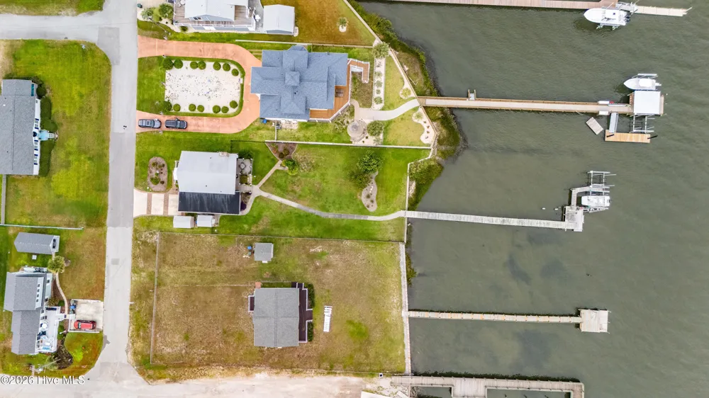 102 Shoreline Drive Atlantic Beach, NC 28512