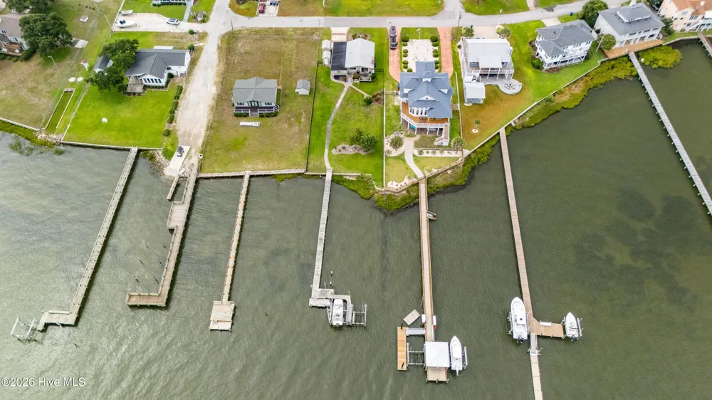 102 Shoreline Drive Atlantic Beach, NC 28512