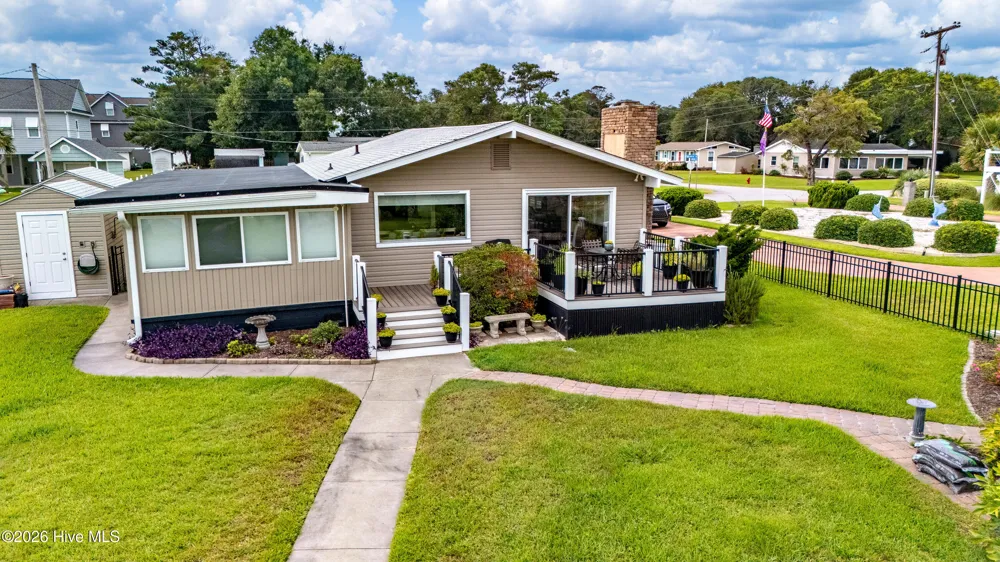 102 Shoreline Drive Atlantic Beach, NC 28512
