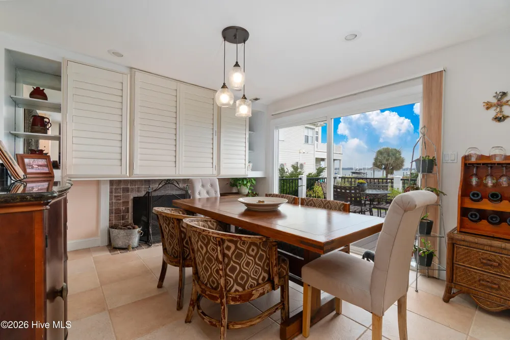 102 Shoreline Drive Atlantic Beach, NC 28512