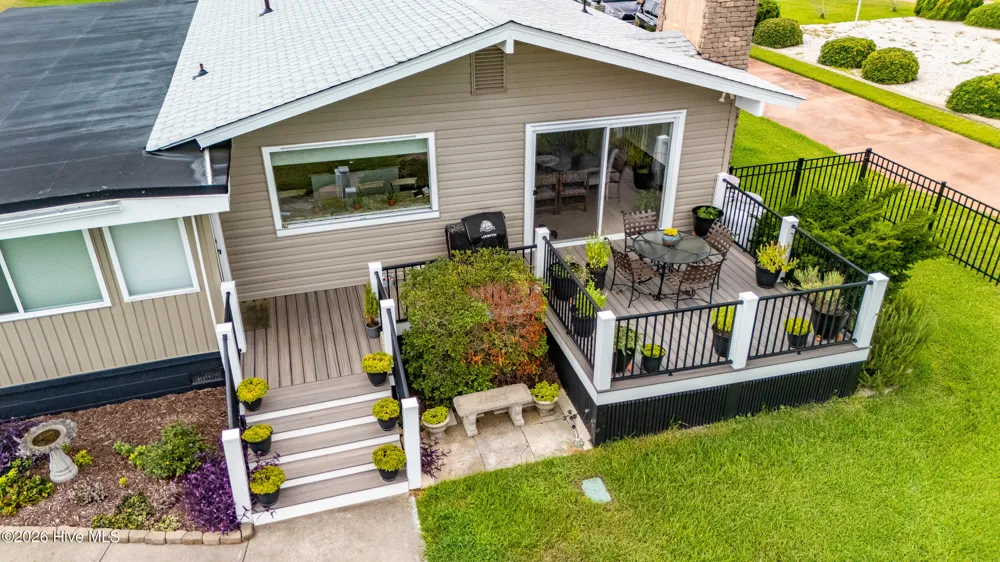 102 Shoreline Drive Atlantic Beach, NC 28512