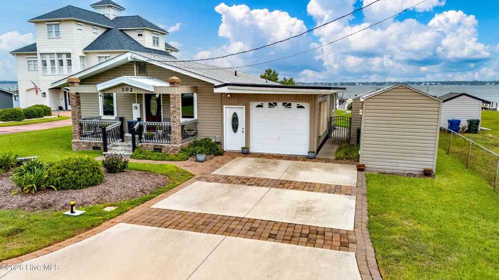 102 Shoreline Drive Atlantic Beach, NC 28512