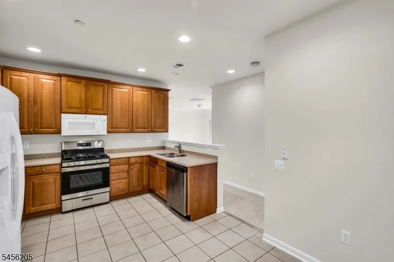 7110 Westover Way #7110 Unit 7110 Franklin, NJ 08873