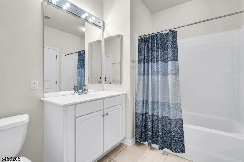 7110 Westover Way #7110 Unit 7110 Franklin, NJ 08873