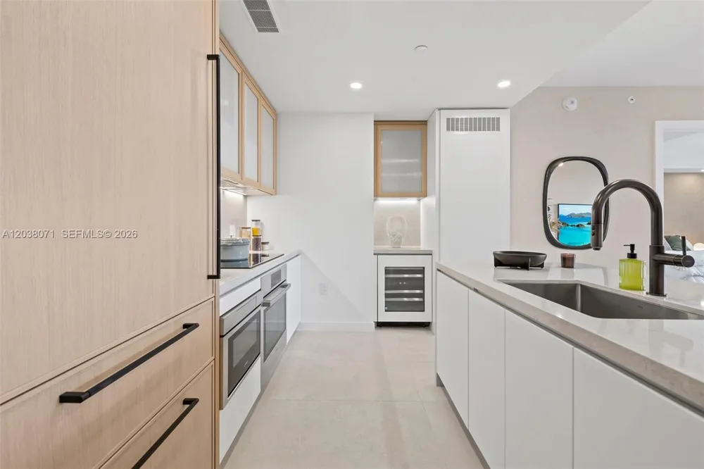 2200 Brickell Ave #308 Miami, FL 33129