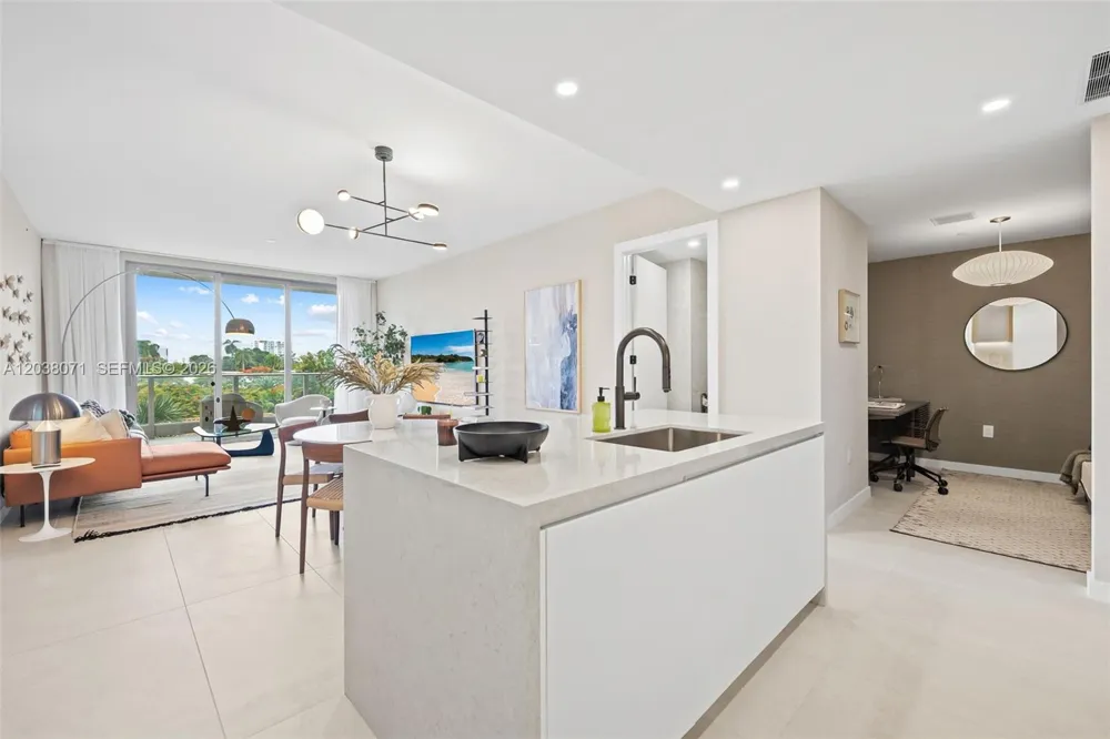 2200 Brickell Ave #308 Miami, FL 33129
