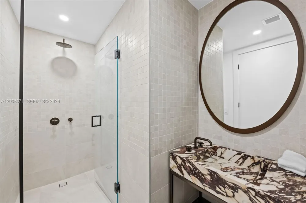 2200 Brickell Ave #308 Miami, FL 33129