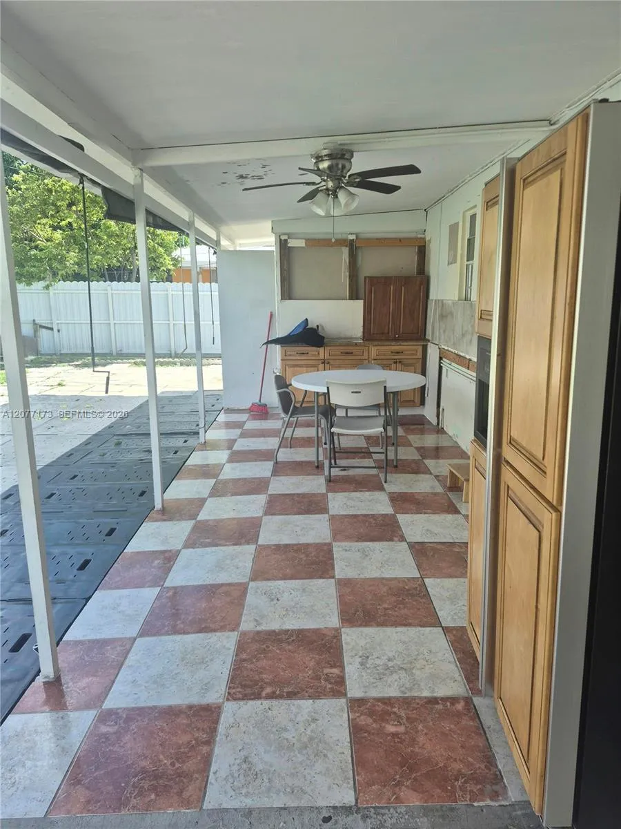 11285 SW 43rd St Miami, FL 33165